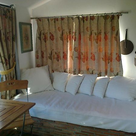 Giverny Cottage Saint-Coulomb Esterno foto